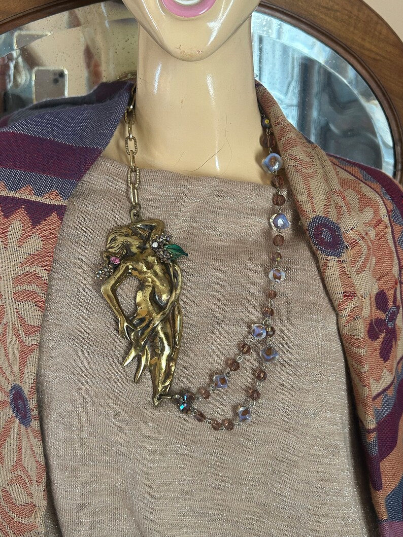 Collier vintage décalé art nouveau la sirène image 8