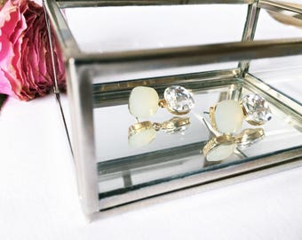 Pendientes en cristales gris claro como joyas nupciales