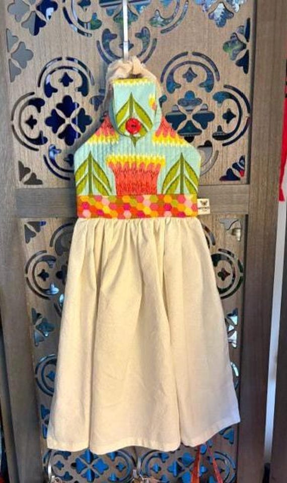 Quilted Kitchen Towel: Organic Cotton, Button Closure