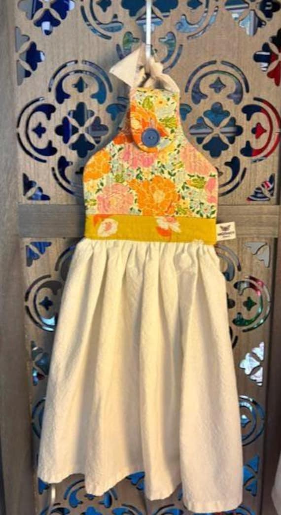 Quilted Kitchen Towel: Organic Cotton, Button Closure