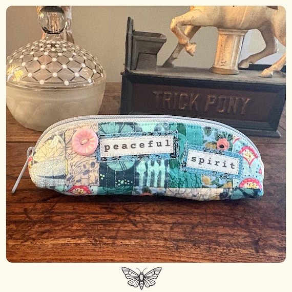 Handmade Quilted Eyeglass Case – Zippered Fabric Pouch, Vintage Button, Patchwork