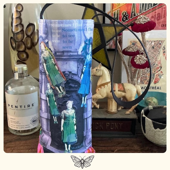 Insulated Wine Tote, Water Bottle Carrier – Retro Nostalgic Design, Eco-Friendly Gift, Recycled Fabric Wine Bag, Picnic & Travel IWT 15