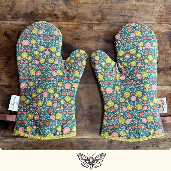 Handmade Oven Mitt Set – Quilted, Insul-Fleece Lined, Pop Lining, Hand-Finished, Artisanal, Functional, Quality, Unique Gift Giving OM1