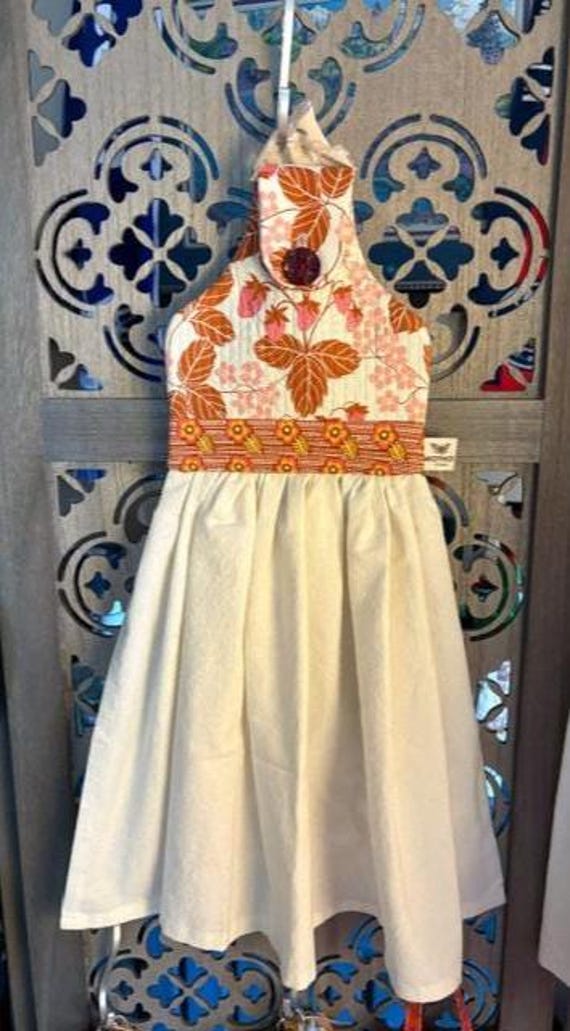 Quilted Kitchen Towel: Organic Cotton, Button Closure