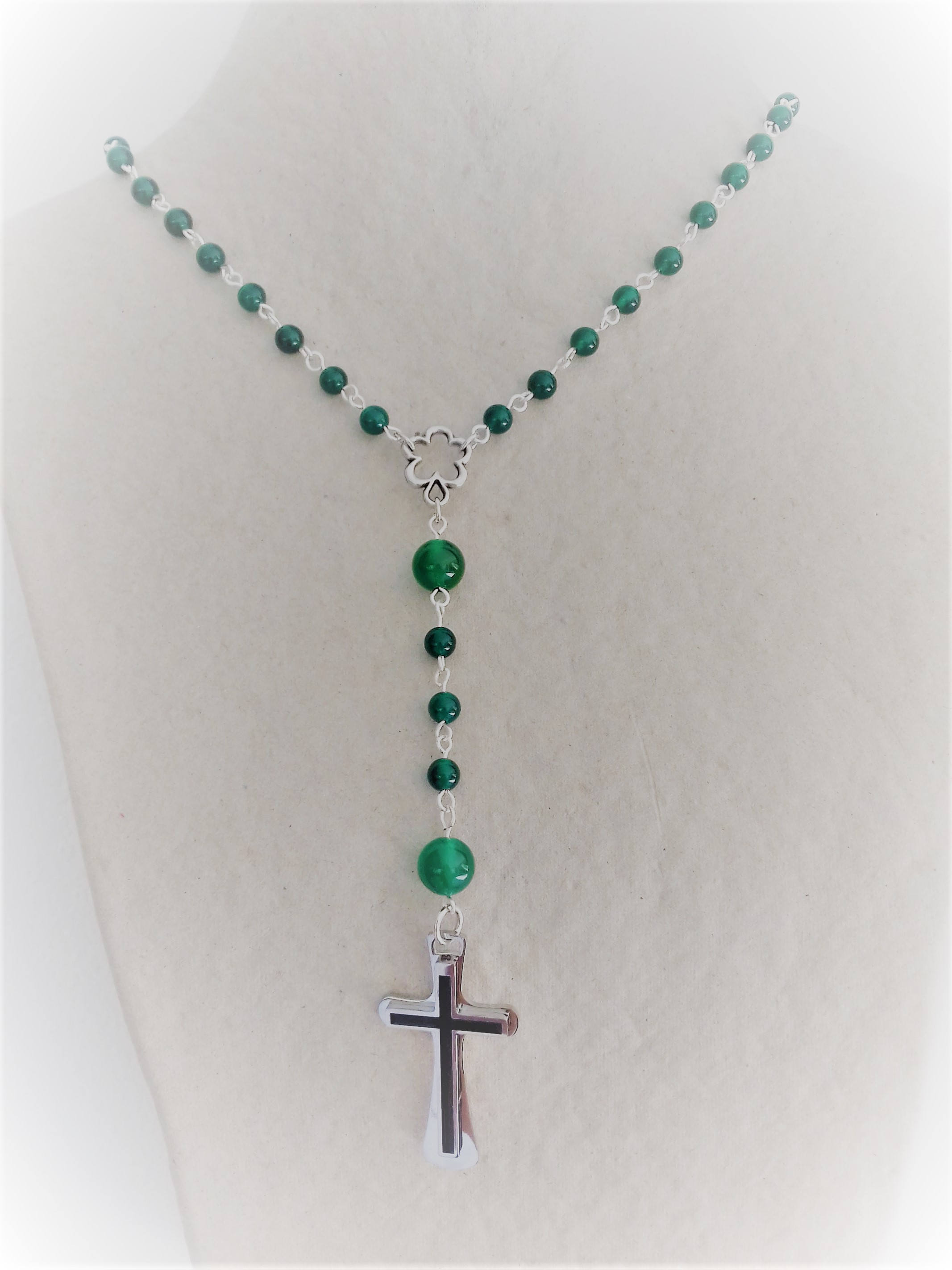 Chapelet en Plaqué Argent Anti Ternissement et Agate Verte