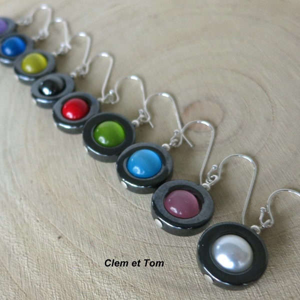 Boucles d'oreilles classiques, pierre hématite noire naturelle, perles en verre , couleurs au choix, clips, dormeuses.