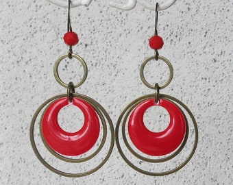 Boucles d'oreilles rouge, créoles, sequins émaillés rouge, anneaux bronze