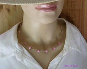 Collier de perles en verre " oeil de chat ", rose, bleu , vert. Collier fin, classique.