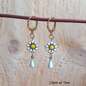 Daisy earrings, flower earrings, spring earrings, daisies, nature jewelry, trendy spring earrings. image 4