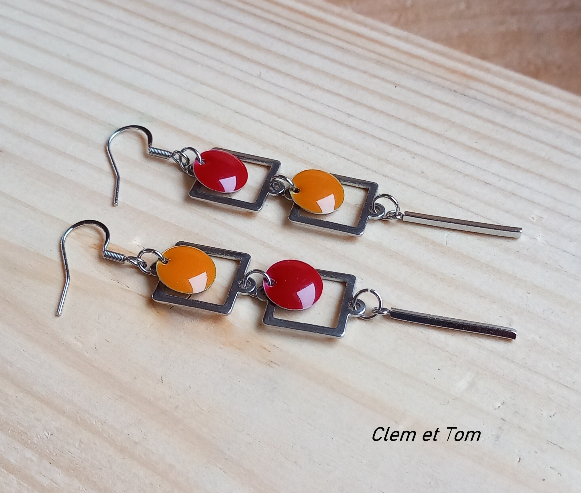 Boucles d'oreilles des années 60 et 70 - France