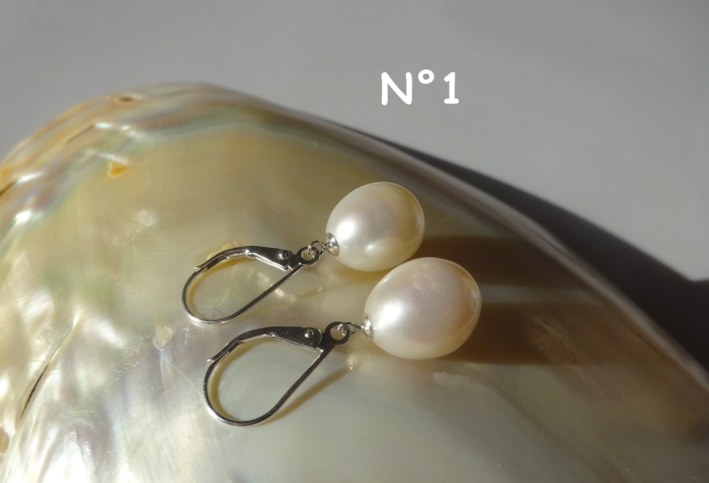 Boucles D'oreilles Dormeuses Avec Perles De Culture Goutte - Or Blanc 18k Plaqué - Neuf Avec étiquettes