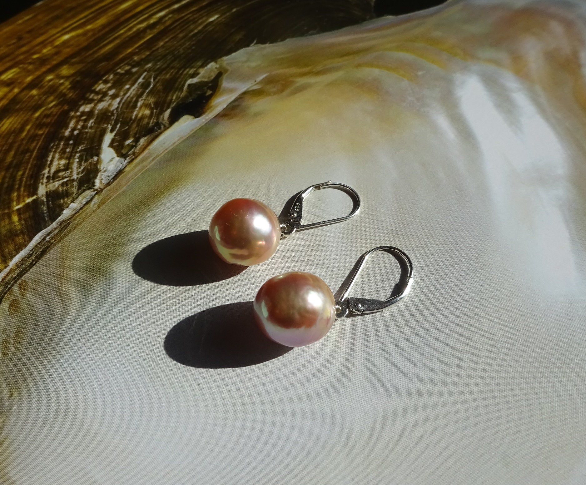 Boucles D'oreilles Dormeuses En Perles De Culture Baroques - Crochet Doré à L'or Fin 18 Carats