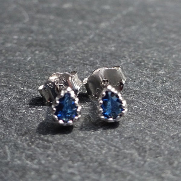 Boucles d'oreilles petites pierres oxydes de zirconium, forme goutte d'eau, taille 3X4.2mm, en argent massif 925