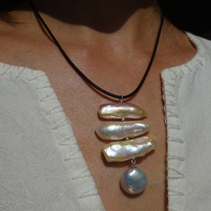 Collier pendentif perles baroques montées sur cordon cuir, cordon cuir longueur réglable image 2