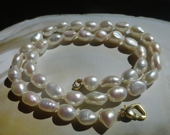 Freshwater cultured pearl necklace, cultured pearl, baroque pearl, white pearl, natural pearl, pearly pearl, custom made by hand