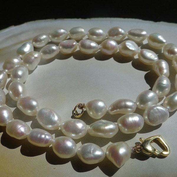 Freshwater cultured pearl necklace, cultured pearl, baroque pearl, white pearl, natural pearl, pearly pearl, custom made by hand