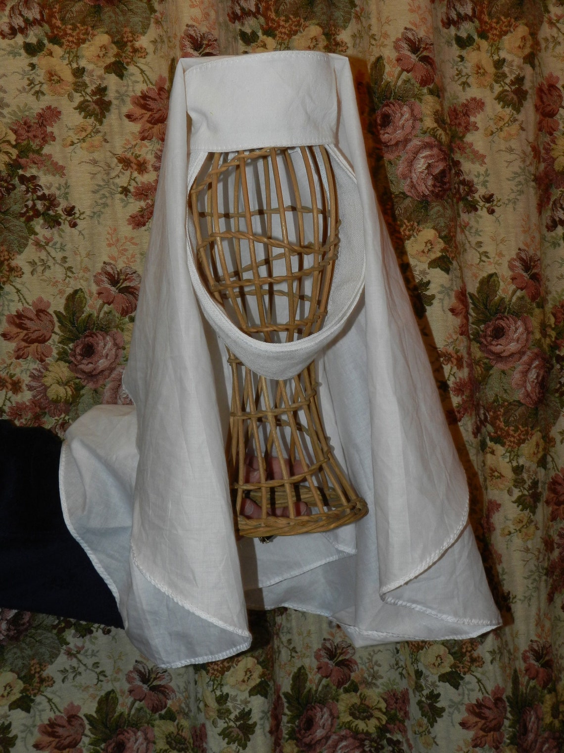 Medieval Women's Headdress 13th Century Fashion for Historical Costume