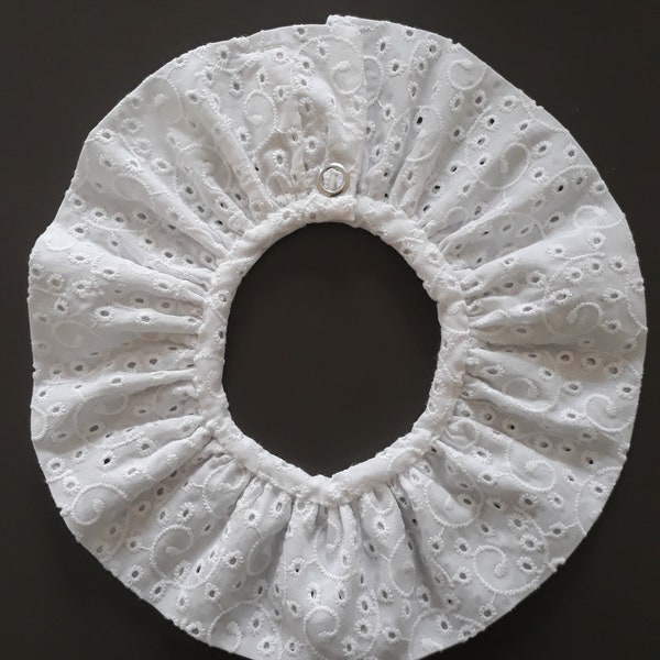 Faux col amovible / col Pierrot volanté en broderie anglaise blanche en coton pour bébé ou enfant fille