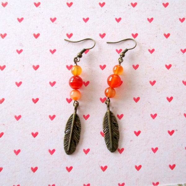 Boucles d'oreilles plume couleur bronze et cornaline orange