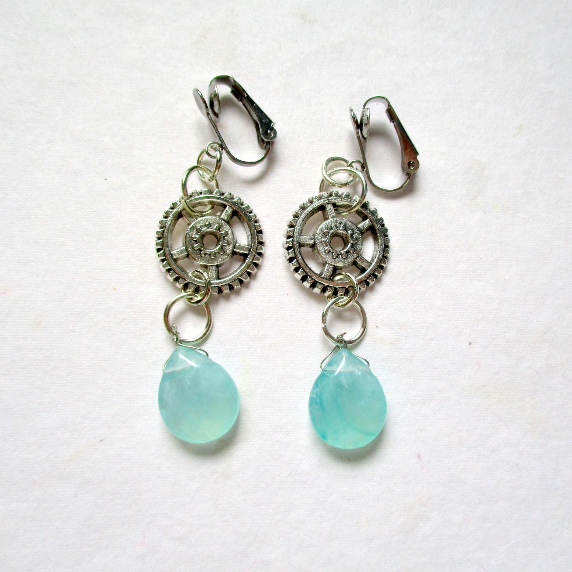 Ancienne Paire De Boucles D'oreilles Pendantes à Clips - Métal Argenté Et Perle