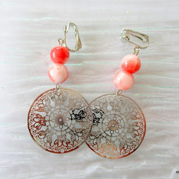 Clips boules d'oreilles estampe à papillon, ronde au deux perles orange