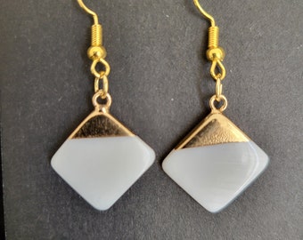 Golden earrings, natural mother-of-pearl