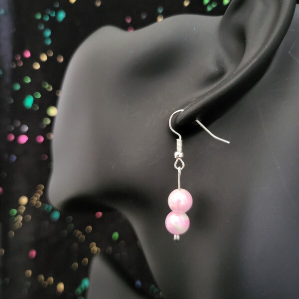 Boucles d'oreilles argentées, perles acrylique rose