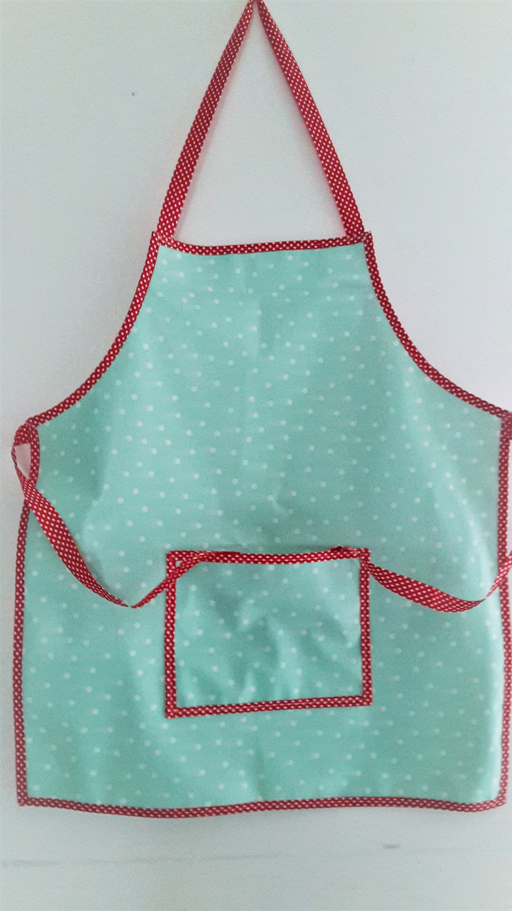Tablier Enfant en Toile Cirée Pour Peinture ou Cuisine.