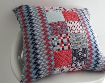 Housse de coussin 40x40 cm triangles et motifs géométriques