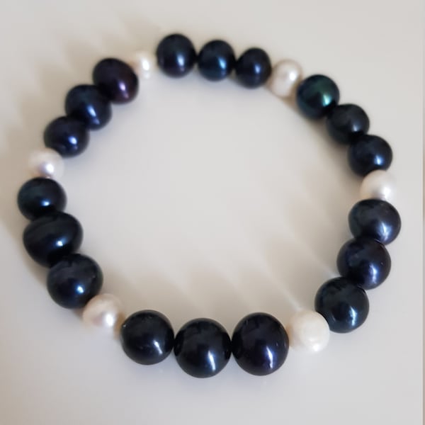 Bracelet de perles de culture d'eau douce nacré et noir