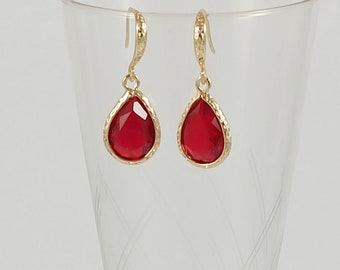 Boucles d'oreilles mariage larme goutte rouge et or 24K, boucles d'oreille mariée, boucles rouge or, bijoux mariage, bijoux de mariée,