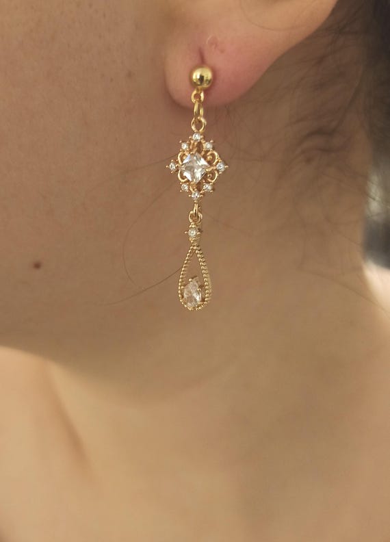 Orecchini da sposa con strass, orecchini da sposa con pendenti in oro e cristallo, orecchini pendenti per la cerimonia nuziale Mélinda, regalo - Italia
