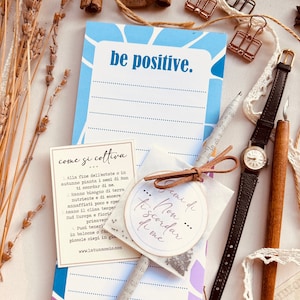 Set di cartoleria artigianale con block notes e matita con semi di Non ti scordar di me, block notes in carta riciclata, regalo per lei