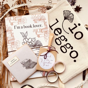 Eco box di cartoleria artigianale per amanti della lettura, eco box per fatta a mano in carta riciclata per book lovers, regalo per lettori