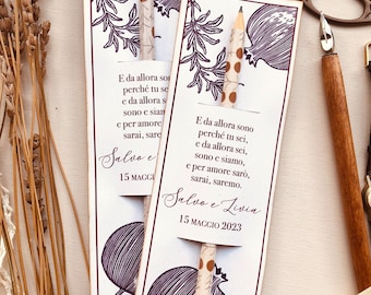 Handmade wedding favor in recycled paper, green wedding favor with bookmark and hand-decorated pencil, pomegranate