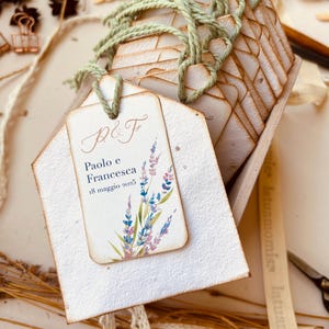 Bomboniera fatta a mano con carta piantabile, sacchetto profumato con lavanda artigianale, bomboniera artigianale ecosostenibile