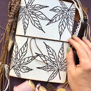 Quaderno fatto a mano in carta riciclata, taccuino stampato e rilegato a mano, regalo ecologico, "foglie d'acero"
