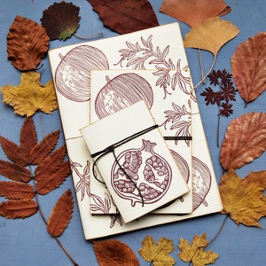 Set da regalo di quaderni fatti a mano in carta riciclata, set di quaderni stampati e rilegati a mano, regalo per lei, melograno