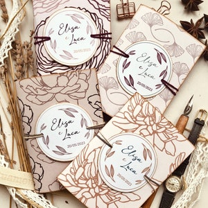 Piccole bomboniere per matrimonio fatte a mano in carta riciclata, bomboniere nozze fatte a mano con carta piantabile, bomboniere green
