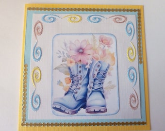 2023048 carte brodée " fleurs dans bottines "