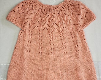 Robe en laine spéciale layette Rose des Sable, tricot fait main pour bébé 0-3 mois