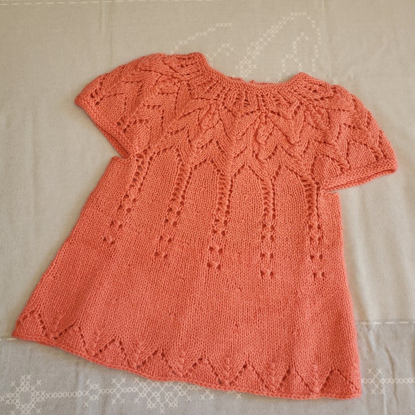 Robe en laine spéciale layette Rose Œillet, tricot fait main pour bébé 0-3 mois