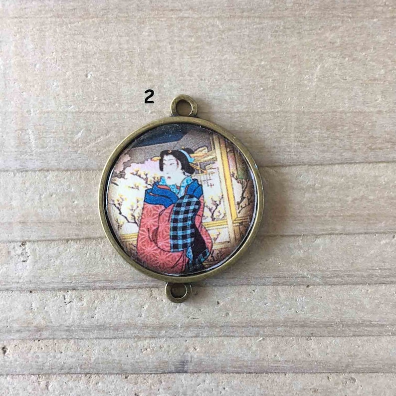 resin or 2.5 cm glass cabochon Charm cabochon Japanese woman holder bronze metal connector