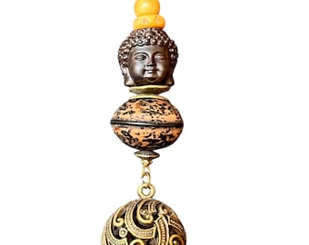 Pendentif bouddha en bois,perle os de yack,et graine Bodhi