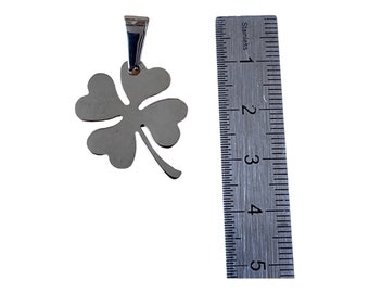 Pendentif Trèfle à 4 Feuilles En Acier Inoxydable Argenté - Porte-bonheur Avec Chaîne Offerte, Cadeau Chance Pour Femme Et Homme
