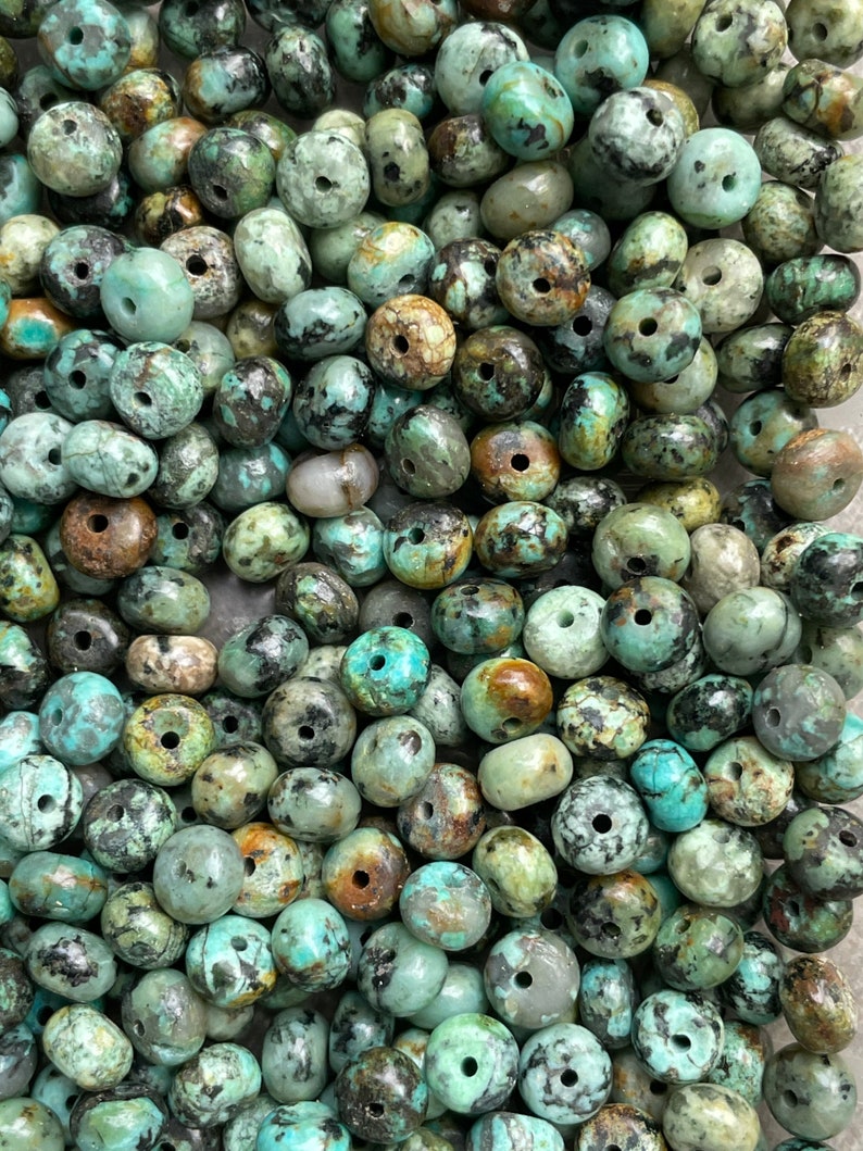 Perles en turquoise africaine naturelle ,6x34mm, trou 1mm,lot de 20 perles image 2