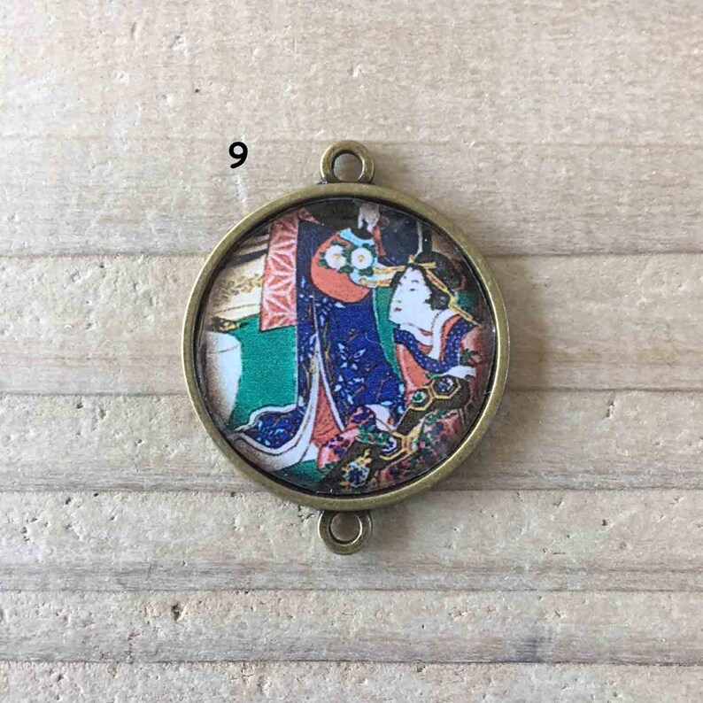 resin or 2.5 cm glass cabochon Charm cabochon Japanese woman holder bronze metal connector