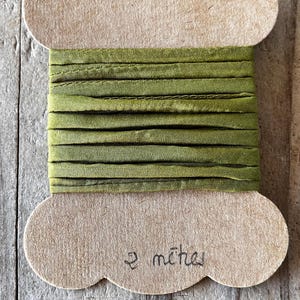 Green silk cord, sold by two meters