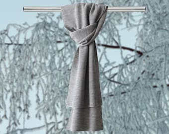 Alpaca scarf unisex, color gray hand knitted, 71 x 10 inch made in Peru.