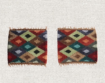 Wollen tapijt van de Andes met ruitpatroon veelkleurig, natuurlijke kleurstoffen gemaakt door Peruaanse ambachtslieden set van twee 5 x 6 inch, franjes 0,5 inch